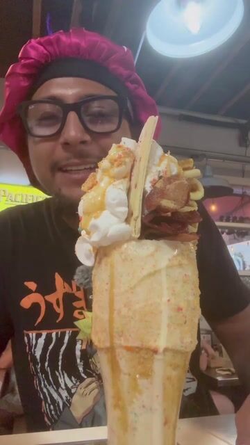 I’ve never had a shake that looked or tasted like this it was definitely an experience I was rocking with 🔥#foodreviews #sandiegofood #funkyfriesandburgers #foeapproved #foodies