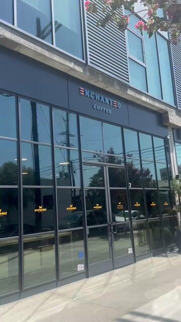 📍Another coffee spot added to the list ☕️✨
10/10 Spanish lattes but will definitely return for the oat honey latte😌