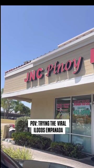 JNC Pinoy Foodmart | Chula Vista, CA
I was finally able to find a spot that sold these ilocos empanadas. I bought the Sweet loganisa one and honestly felt like it was lacking flavor. The vinegar sauce that comes with it definitely adds great flavor to it but was also hoping it was tasty without it. Still, it was nice and crunchy and was glad I was able to finally try one.